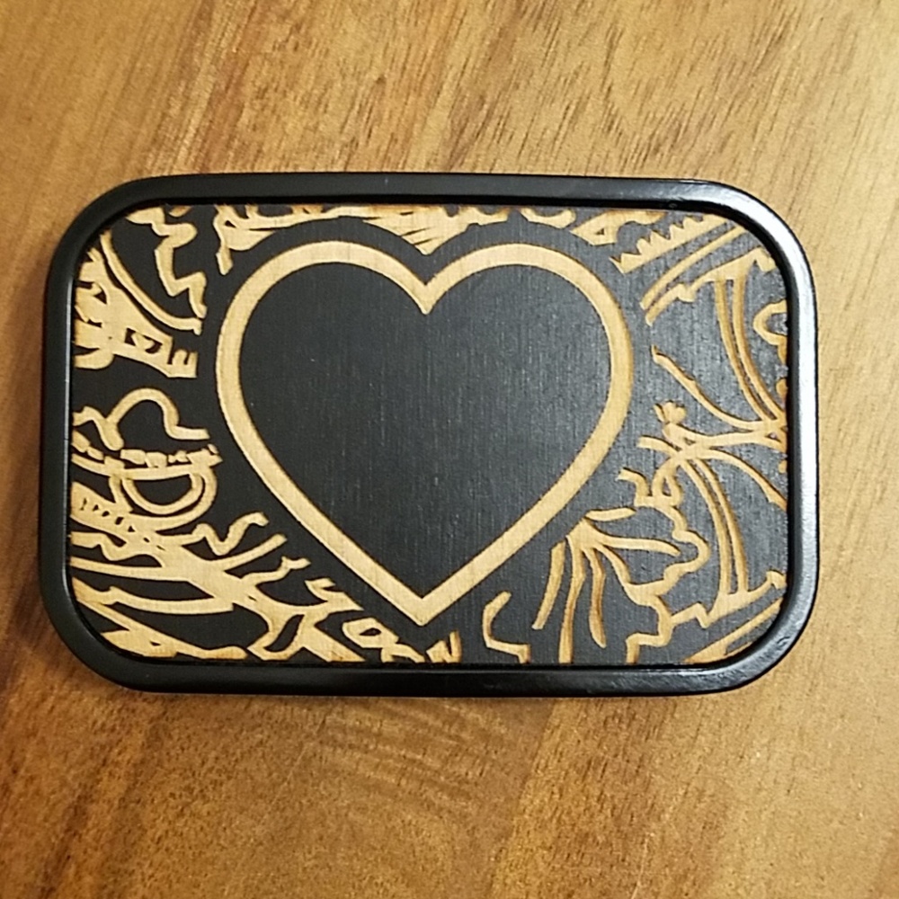 Buckle-down wood heart belt buckle